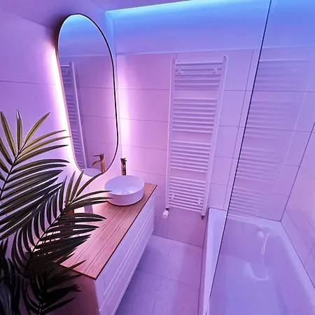 Ambient Lounge With Sundeck And Free Parking Apartment Bratislava Exterior photo