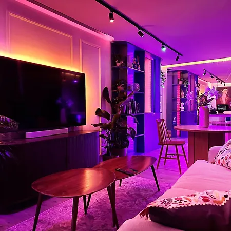 Ambient Lounge With Sundeck And Free Parking Apartment Bratislava Exterior photo
