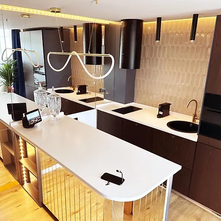 Ambient Lounge With Sundeck And Free Parking Apartment Bratislava Exterior photo